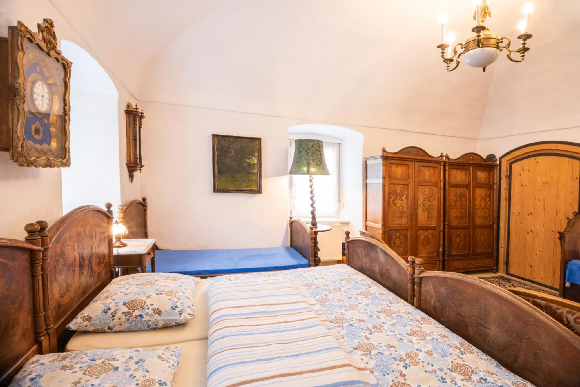 Zemianska Kuria Vachtar Hotel Kralova Lehota Luaran gambar
