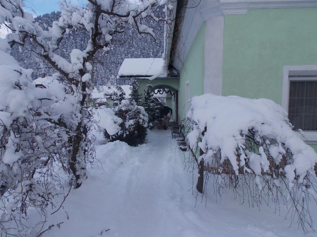 Zemianska Kuria Vachtar Hotel Kralova Lehota Luaran gambar